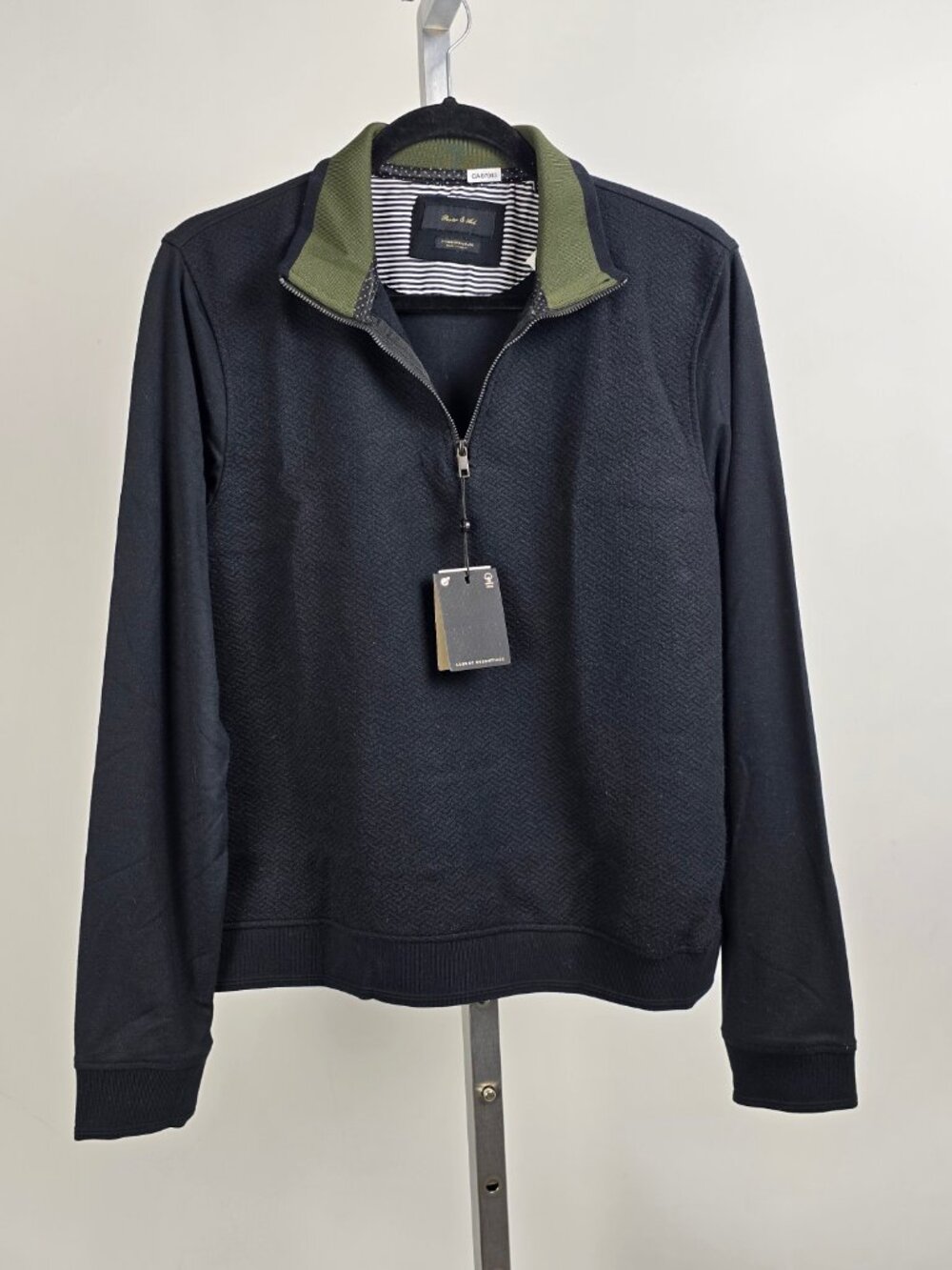 Porter & Ash 2-Tone Structure Black Pull Over Sweater Size M